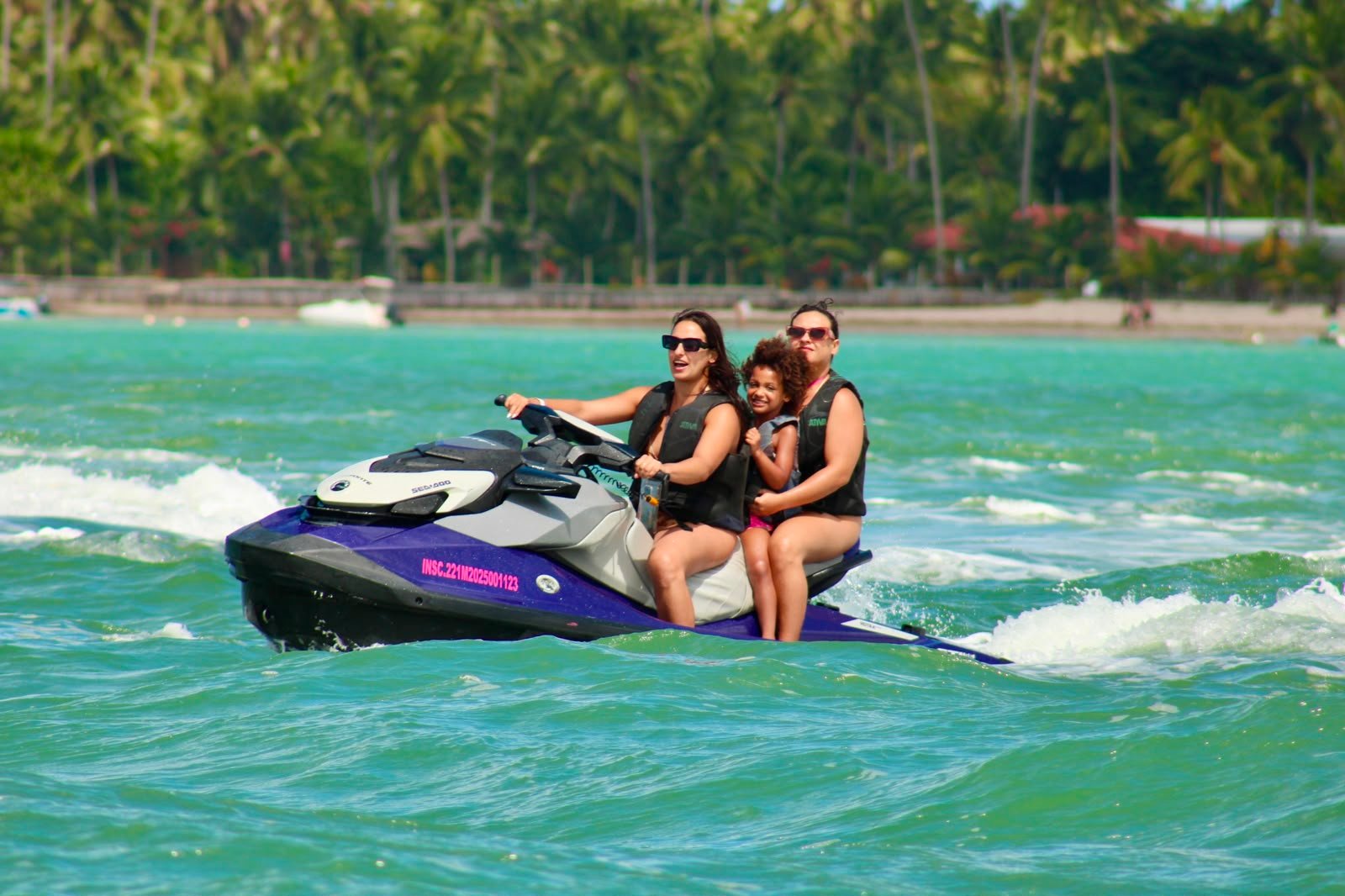 Diária exclusiva de jet ski em Carneiros